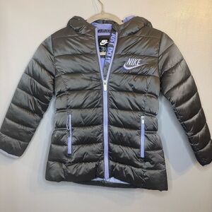 NIKE KIDS STADIUM PARKA JACKET
GIRL'S SIZE 4 (XS)
